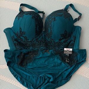 Cacique Blue and Black Lace Bra